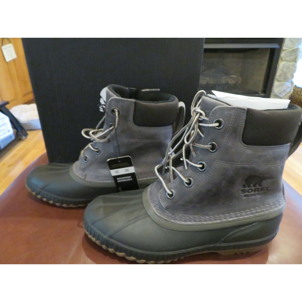 NWT Mens Quarry Grey Sorel Cheyanne II Waterproof Boots, Size 9